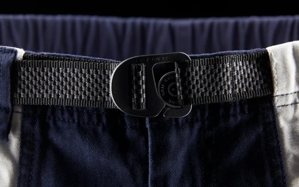 BREEZE BLOCKED SHORTS