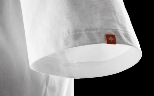 LOGO TEE