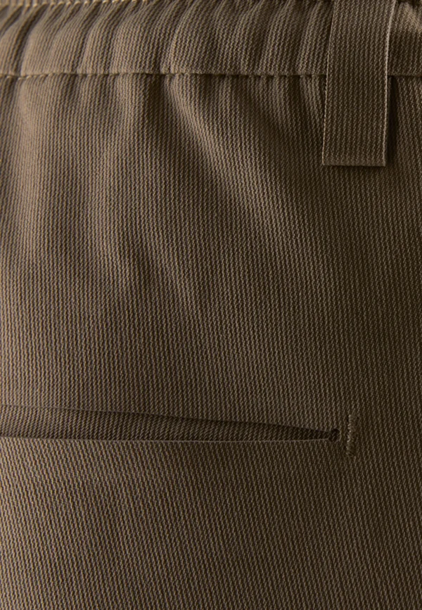RACE EDITION TECH PANT