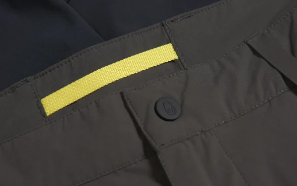 SPRAY STRETCH SHORTS